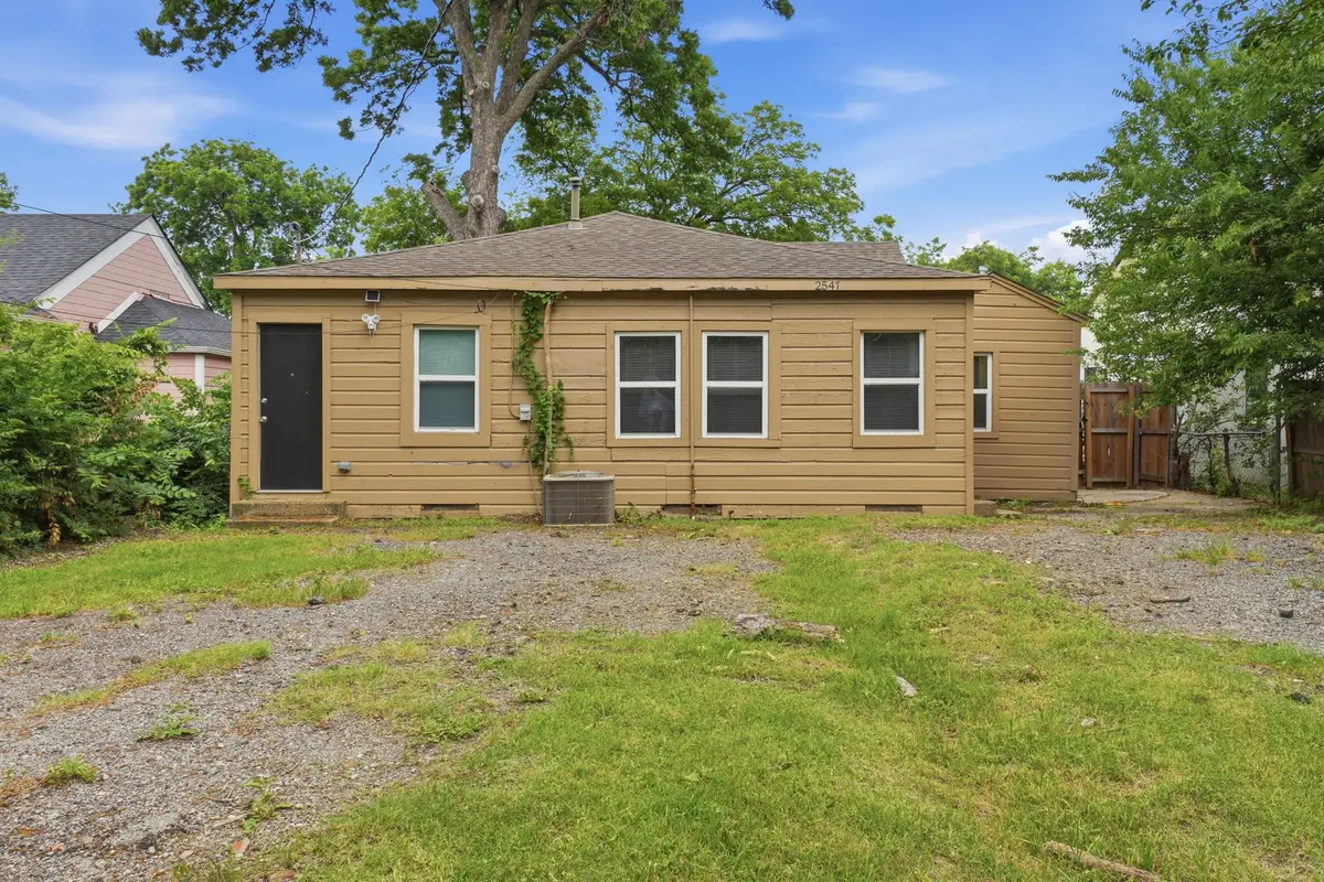 2547 Wilton Avenue, Dallas, TX 75211 - #1