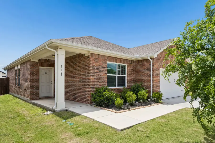 1601 Shadow Hawk Drive, Fort Worth, TX 76052 - #2