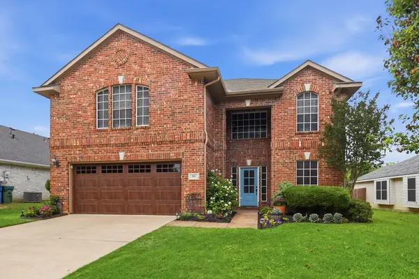 205 Benton Drive, Roanoke, TX 76262
