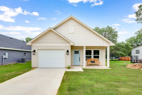 803 Arrowhead Court, Granbury, TX 76048