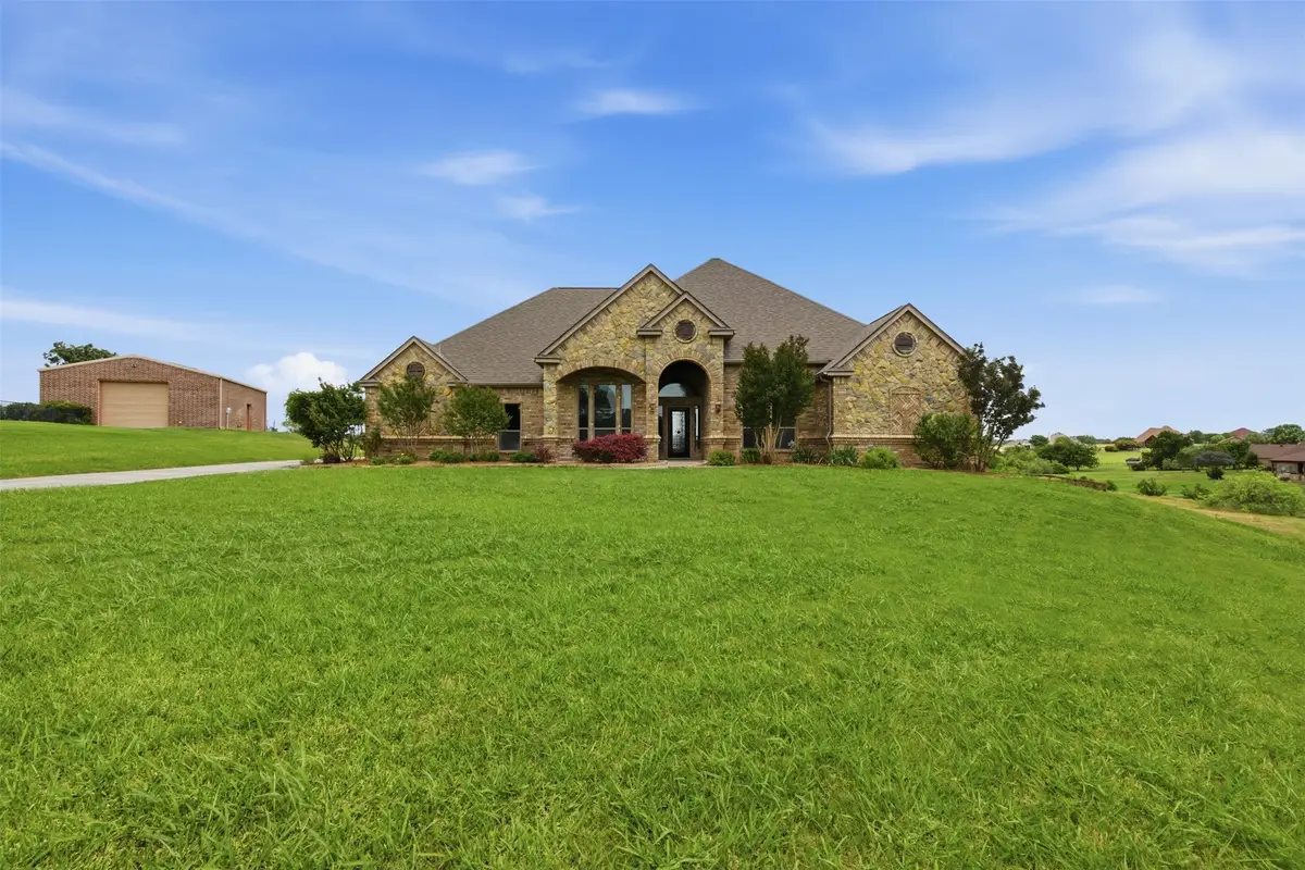 6900 Breezy Bluff Court, Fort Worth, TX 76126 - #1