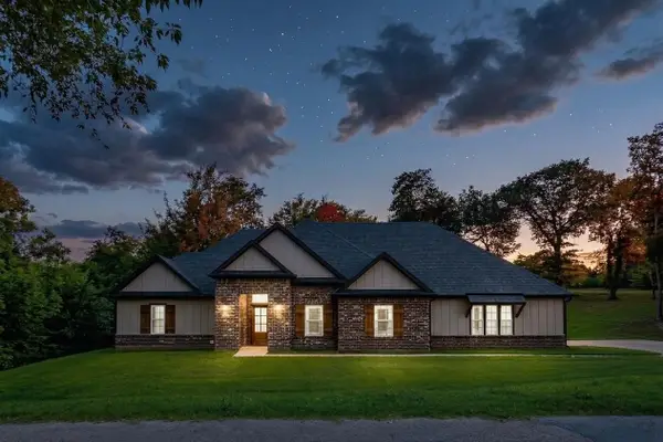 1028 W Day Street, Denison, TX 75020