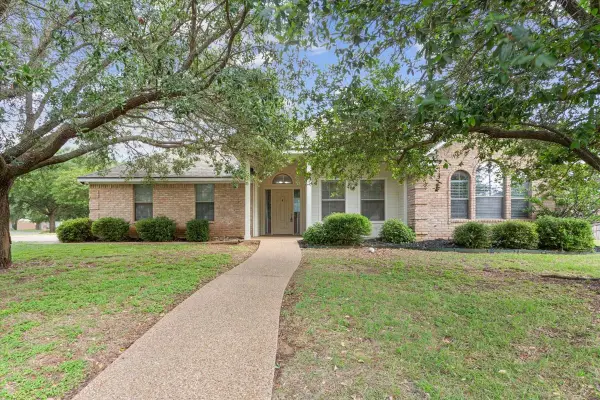 10136 Aragon Drive, Waco, TX 76708