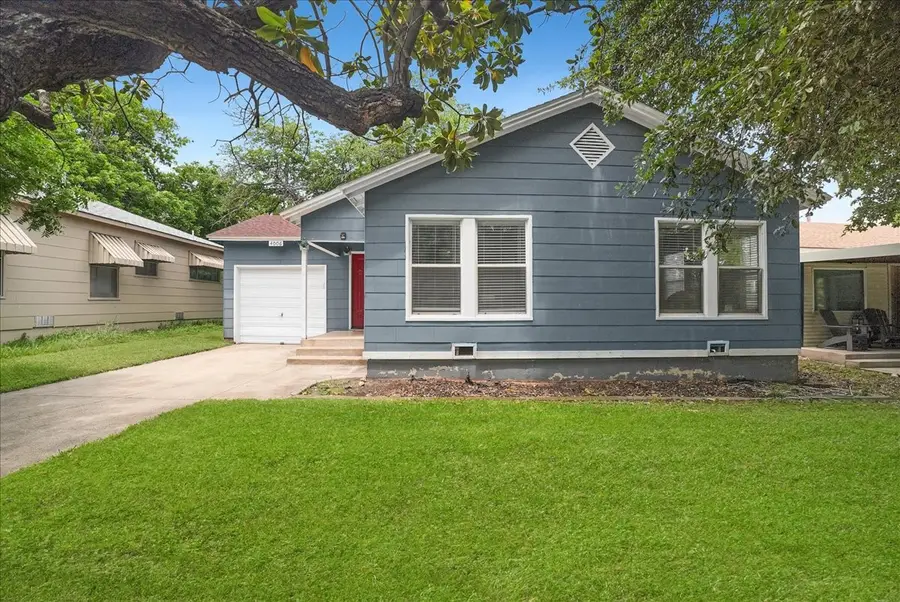 4006 Curzon Avenue, Fort Worth, TX 76107 - #3