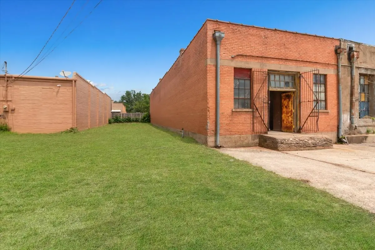 122 W Woodard Street, Denison, TX 75021 - #1