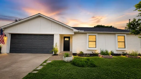 7806 Creek View Drive, Rowlett, TX 75089