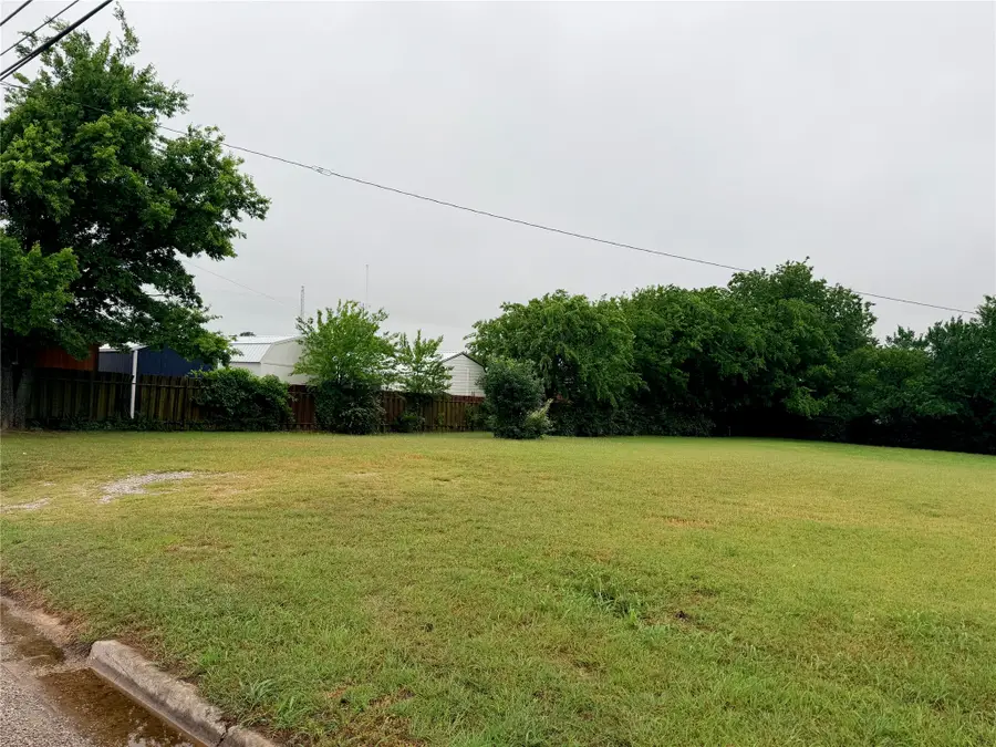 208 Galia Street, Bowie, TX 76230 - #2