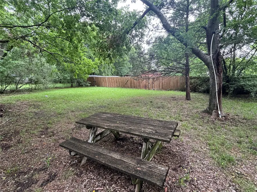 817 E Scott Street, Sherman, TX 75090 - #3