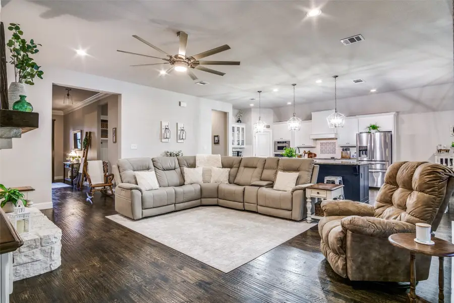 1188 Riverwood Trail, Cleburne, TX 76033 - #3