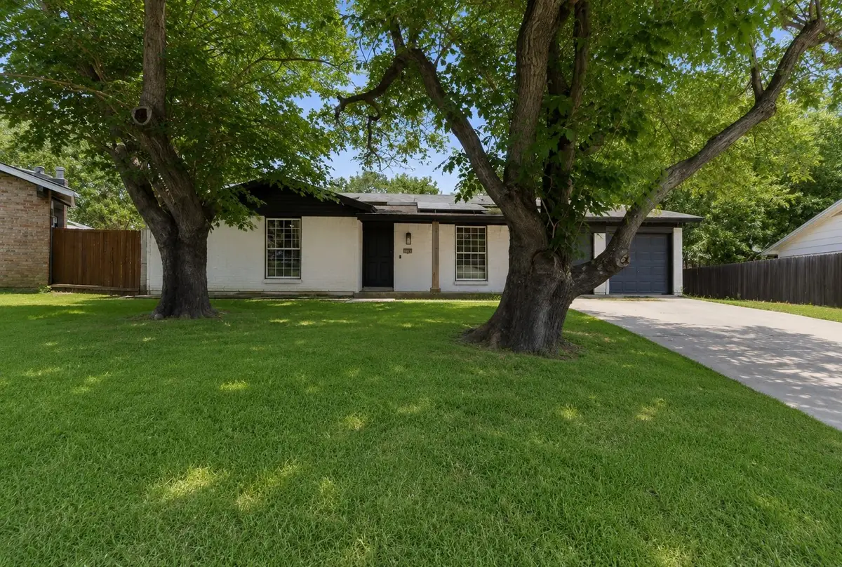 714 S Deerfield Circle, Arlington, TX 76015 - #1