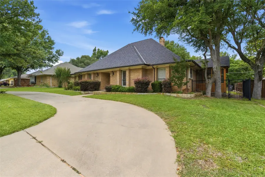 1515 Oak Forest Drive, Graham, TX 76450 - #2