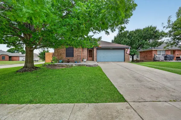 1001 Ridge Top Drive, Burleson, TX 76028