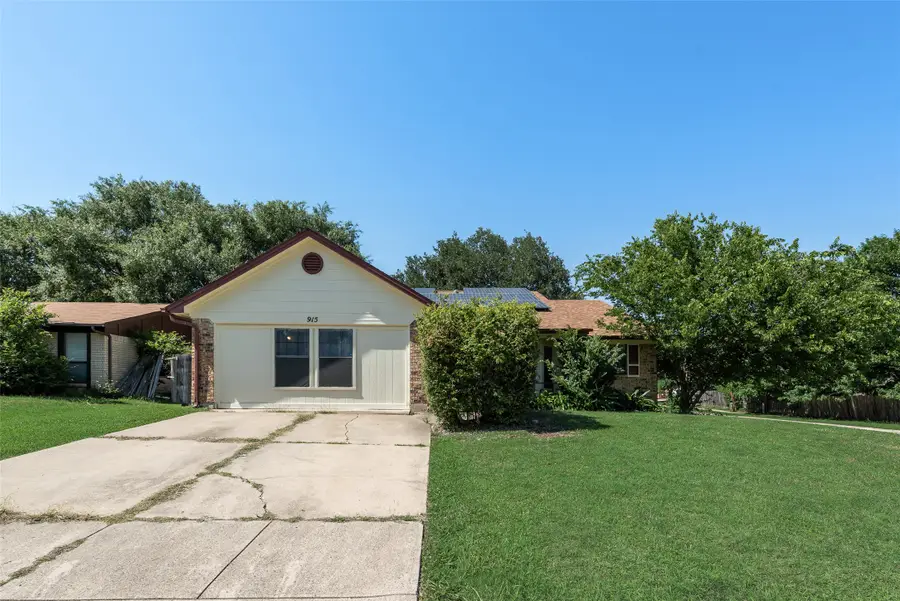915 Freestone Drive, Arlington, TX 76017 - #2