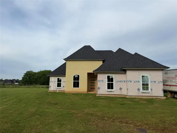 916 Chisolm Trail, Bossier City, LA 71111