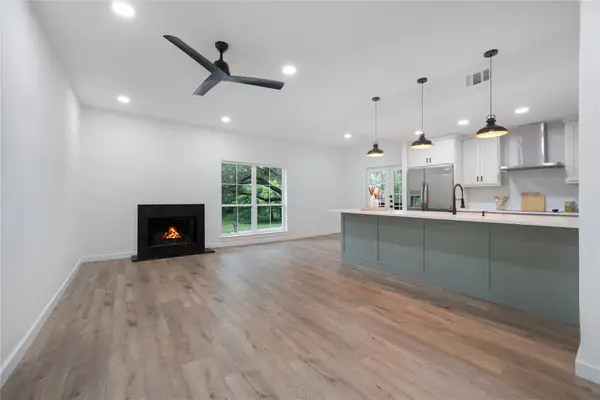 8601 Park Lane #121, Dallas, TX 75231