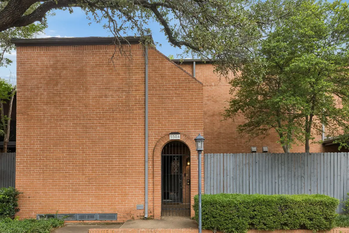 550 E Avenue J #A, Grand Prairie, TX 75050 - #1