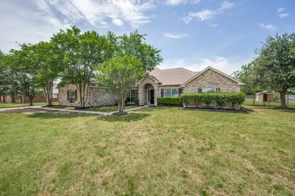 802 Fairmeadow Circle, Krugerville, TX 76227