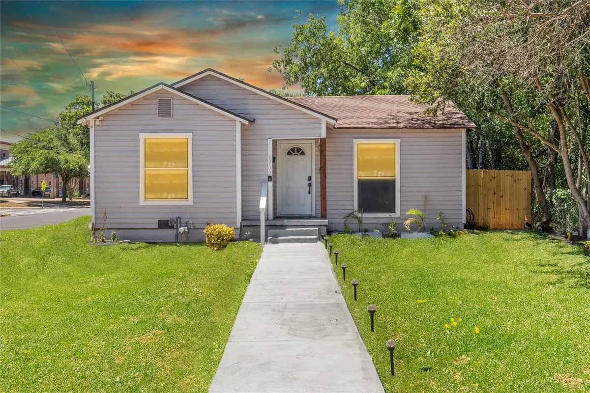 1900 N 6th Street, Waco, TX 76708 - #1