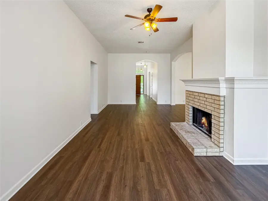 2516 Fairway View Drive, Burleson, TX 76028 - #3