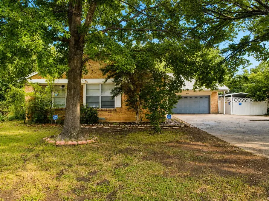 627 Kingston Drive, Irving, TX 75061 - #2