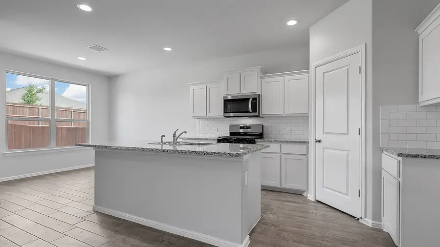 435 Sunday Silence Way, Granbury, TX 76049 - #2