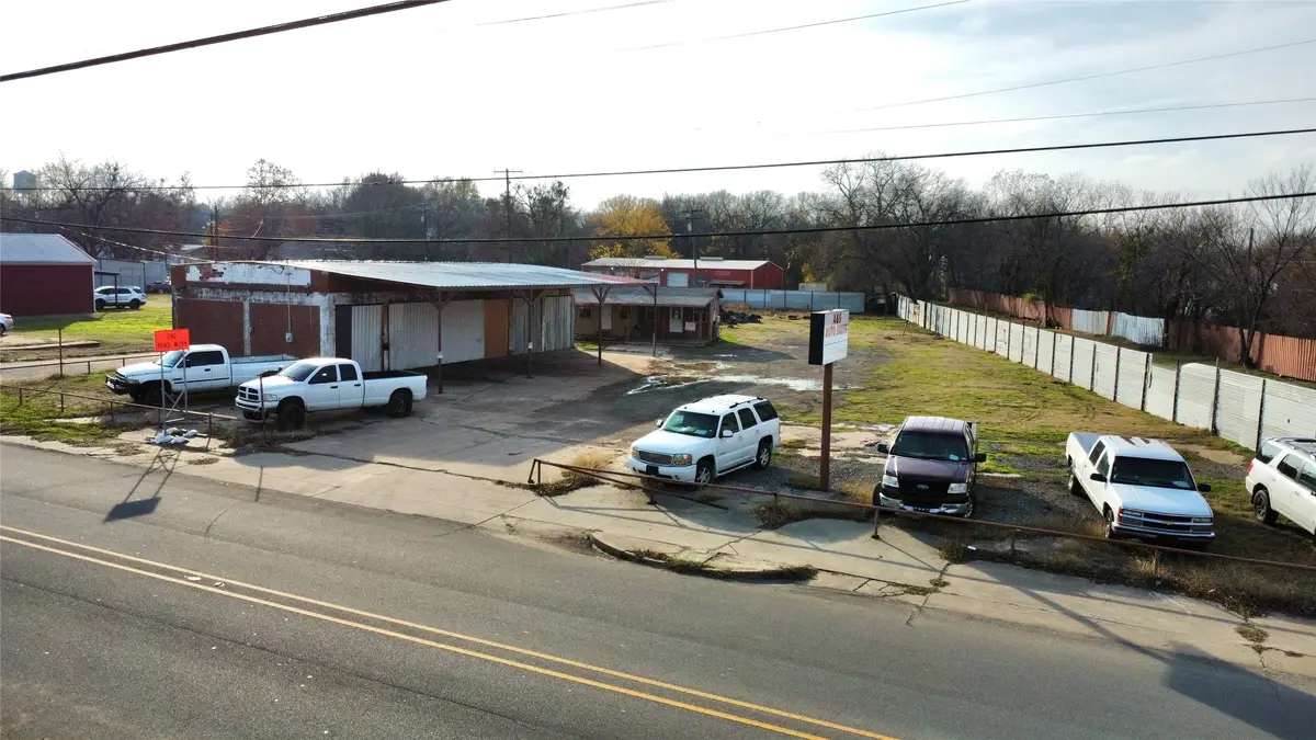 1121 N Main Street, Paris, TX 75460 - #1