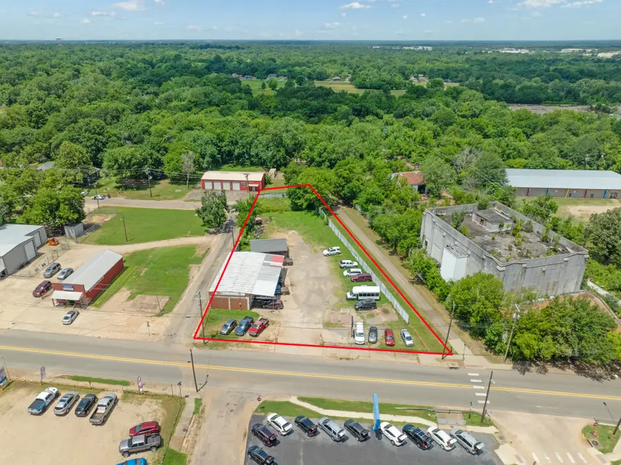 1121 N Main Street, Paris, TX 75460 - #2