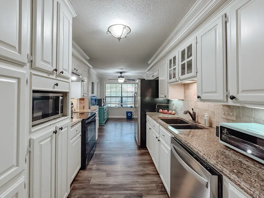 2809 Lafayette Street, Corsicana, TX 75110 - #2