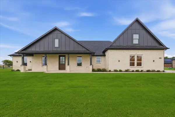 8803 Kassandra Drive, Sanger, TX 76266