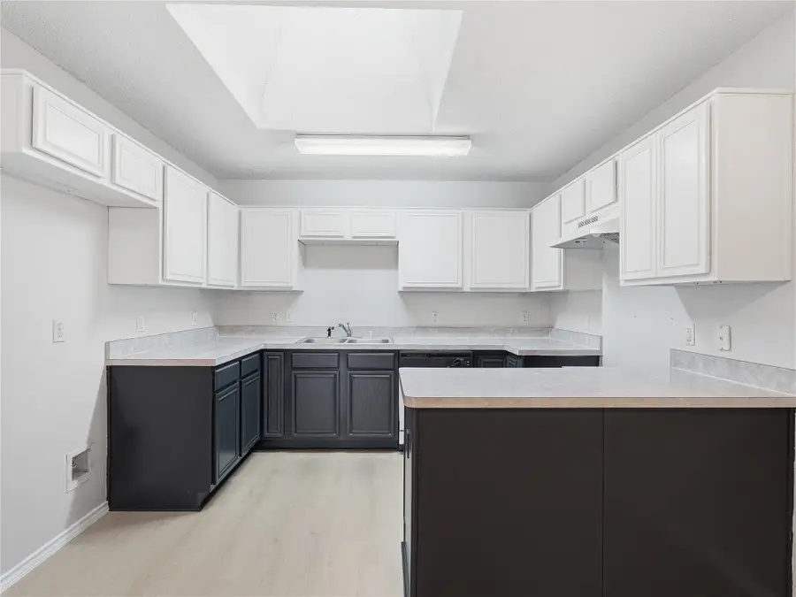 9307 Crimnson Court, Dallas, TX 75217 - #2