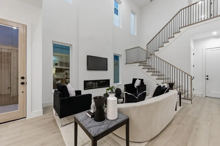 815 Bayonne Street, Dallas, TX 75212 - #2