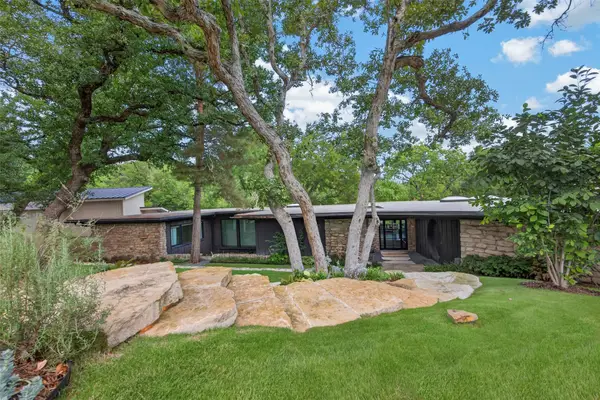 5332 Quail Run Street, Fort Worth, TX 76107
