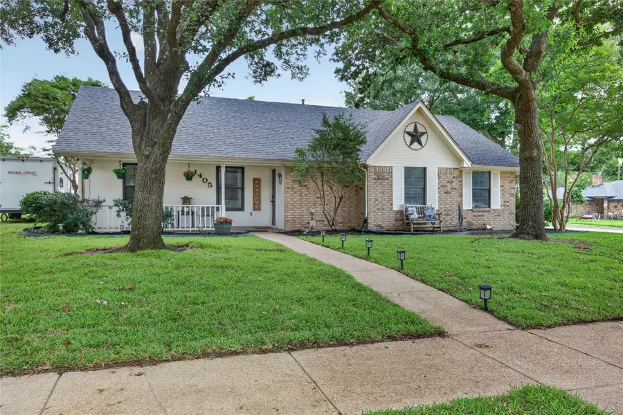 1405 Casa Linda Street, Ennis, TX 75119 - #2