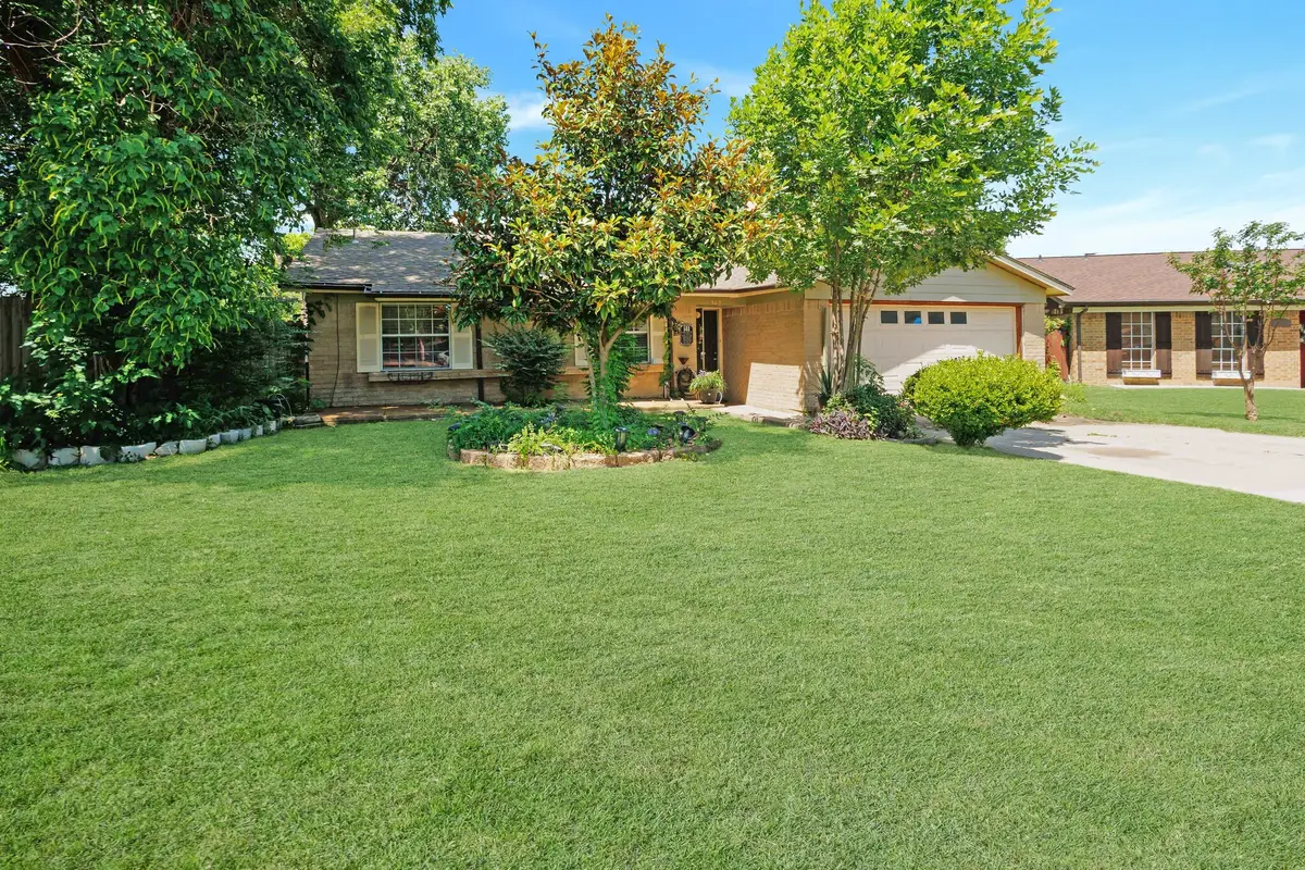 509 E Phillips Court, Grand Prairie, TX 75051 - #1
