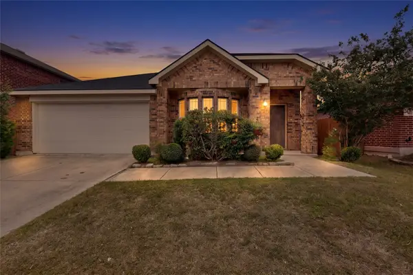 2013 Windsong Drive, Heartland, TX 75126