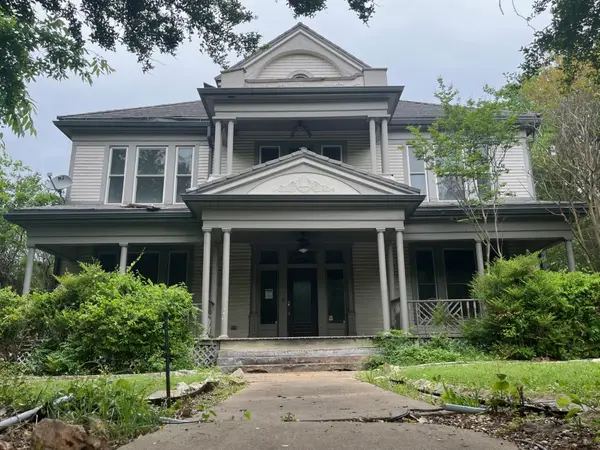 402 E Grand Street, Whitewright, TX 75491