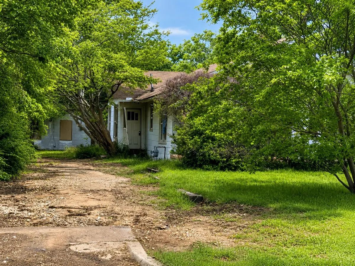 2114 Tierney Road, Fort Worth, TX 76112 - #1