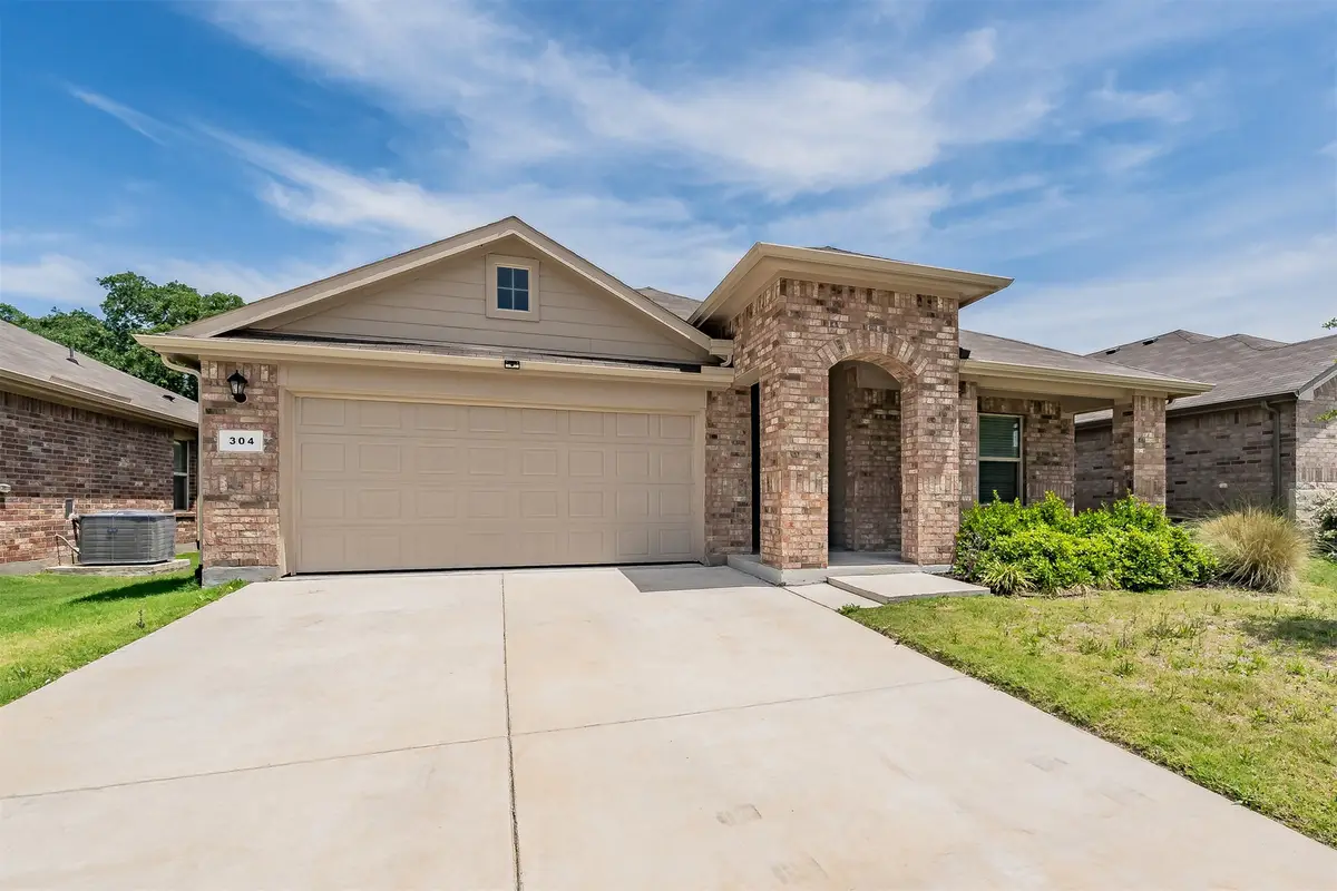 304 Abingdon Street, Azle, TX 76020 - #1