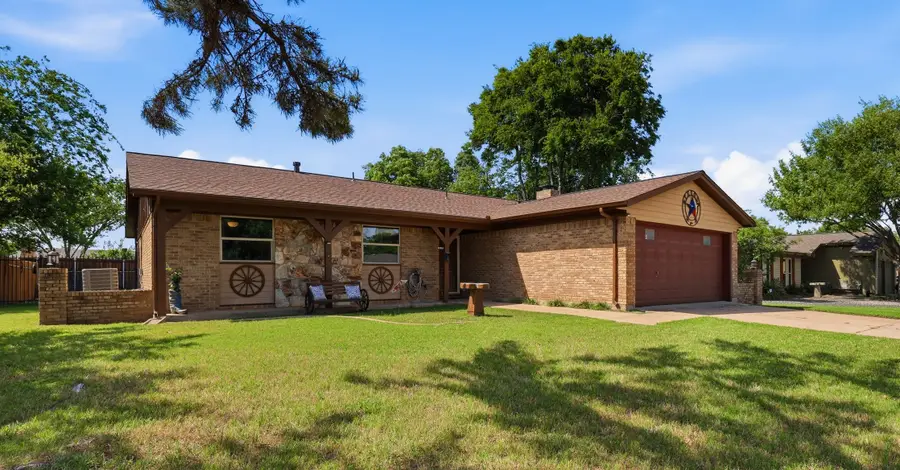 6500 Lawndale Drive, Edgecliff Village, TX 76134 - #2