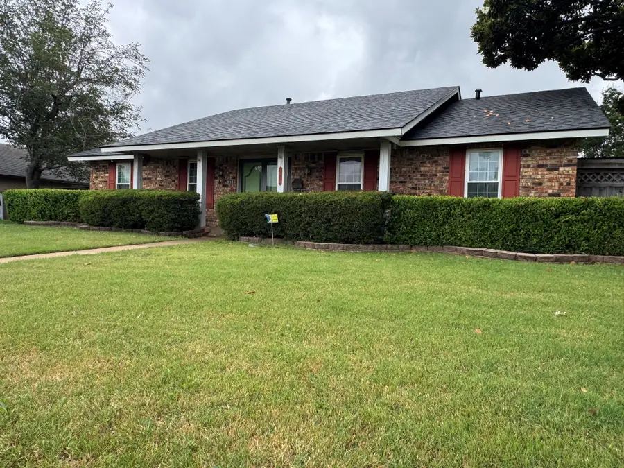 3818 Twin Falls Street, Irving, TX 75062 - #3