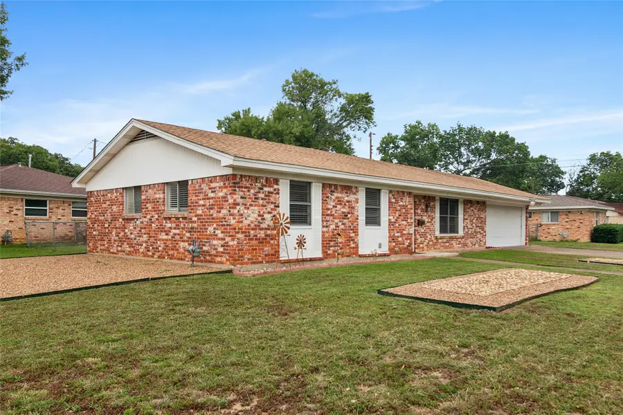 937 Patricia Street, Irving, TX 75060 - #2