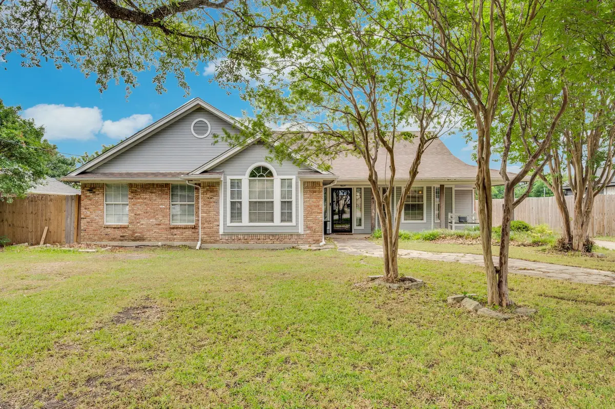 141 Country Drive, Waxahachie, TX 75165 - #1
