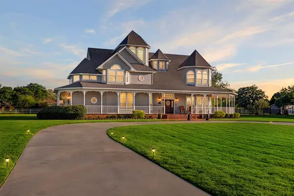 5200 Hopper Road, Burleson, TX 76028