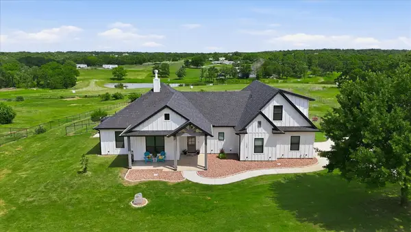 120 Grace View Road, Weatherford, TX 76088