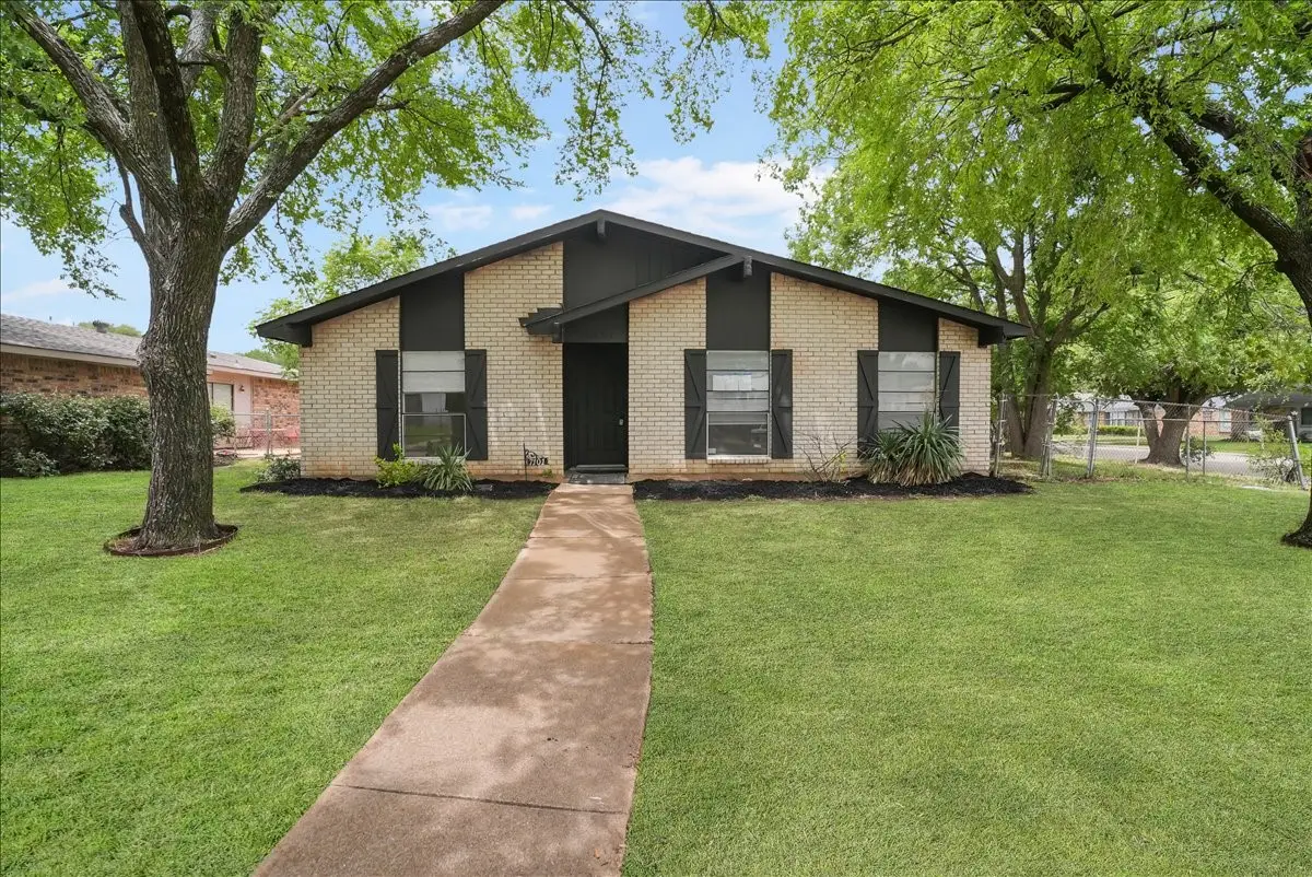 7101 Hardwood Trail, Dallas, TX 75249 - #1