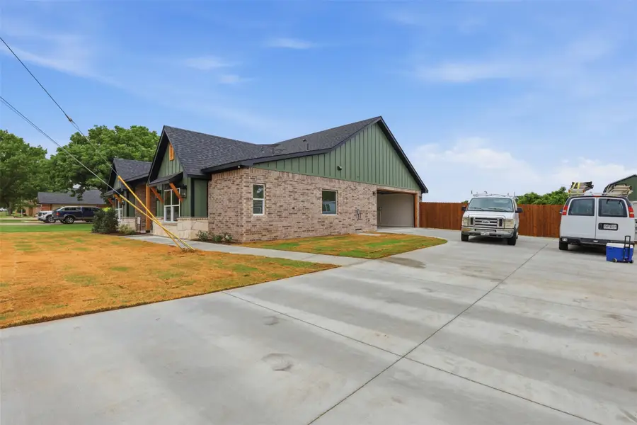 3201 Walnut Creek Parkway, Granbury, TX 76049 - #2