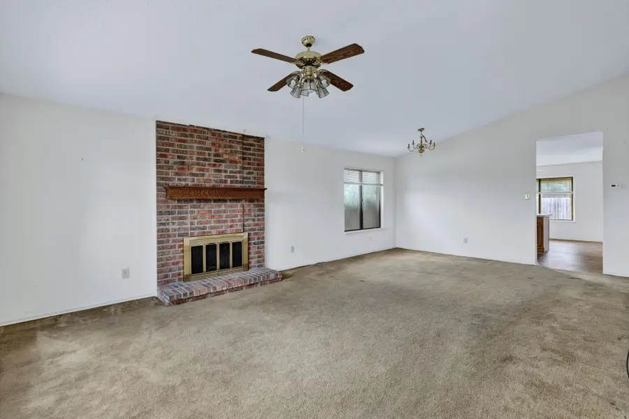 5901 Chisholm Trail, Haltom City, TX 76148 - #3