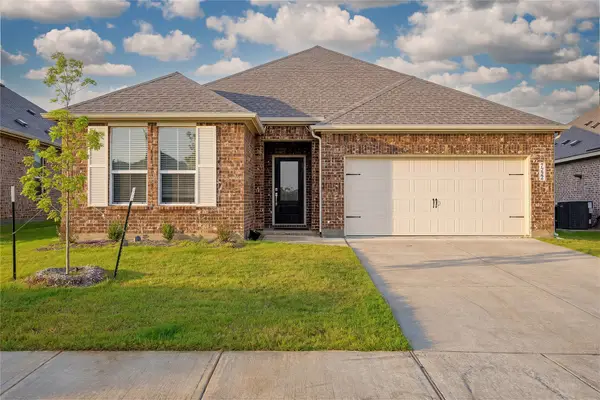 7222 Amber Barn Avenue, Pilot Point, TX 76258