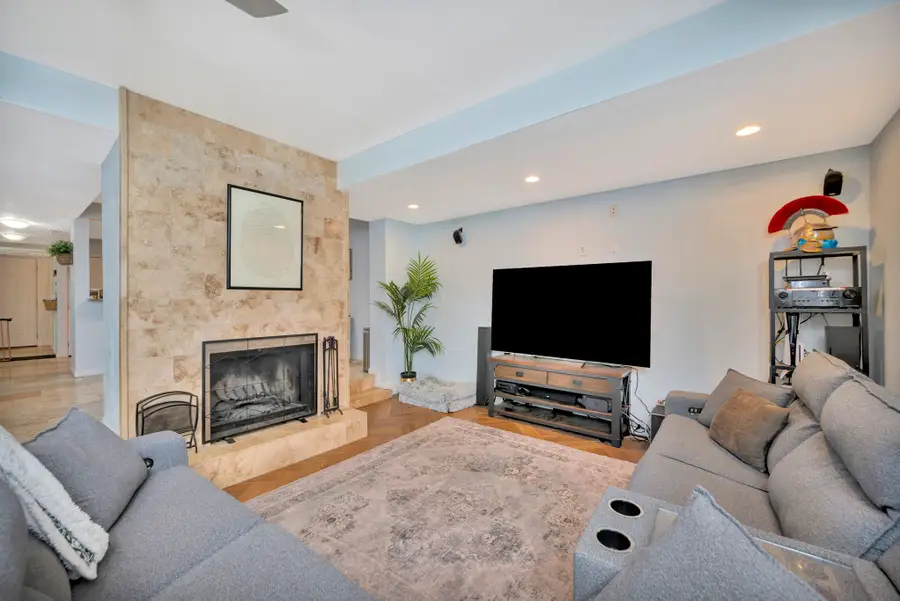 3115 Golden Oak, Farmers Branch, TX 75234 - #2