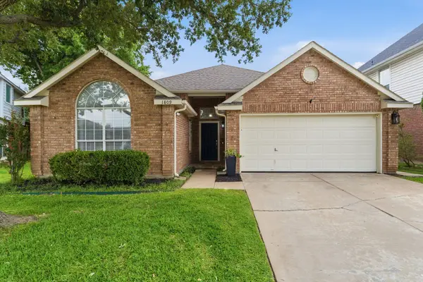 1809 Armstrong Drive, Flower Mound, TX 75028